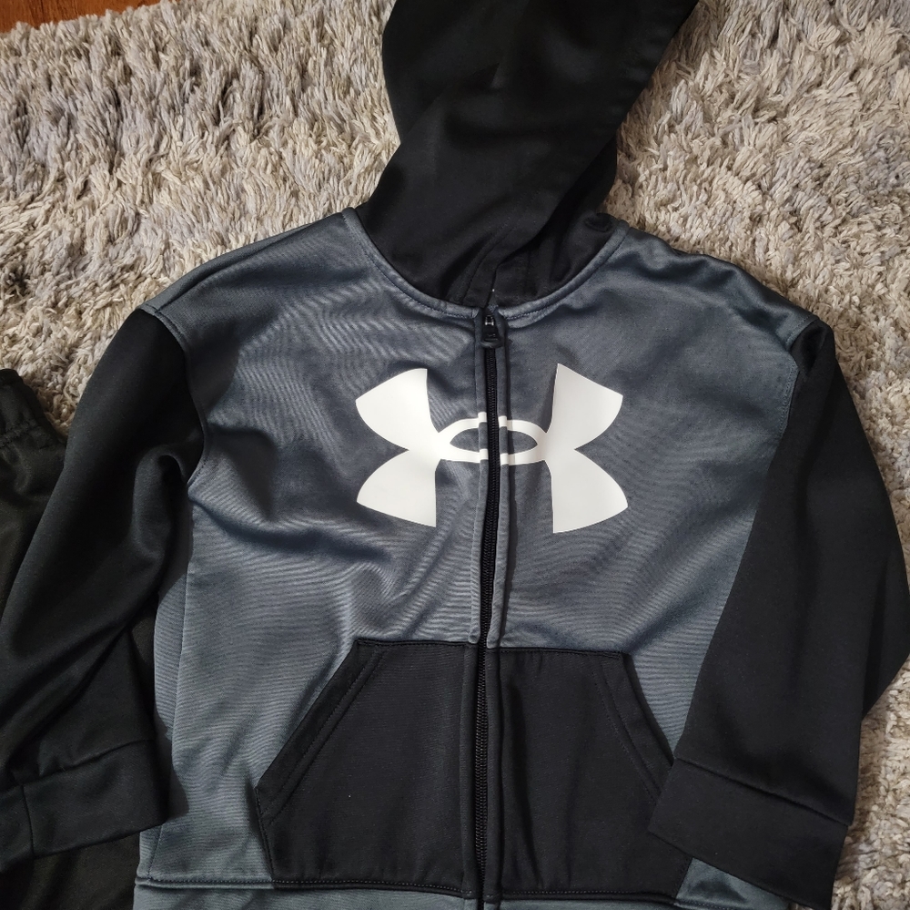 Boys athletic set bundle - Picture 2 of 9